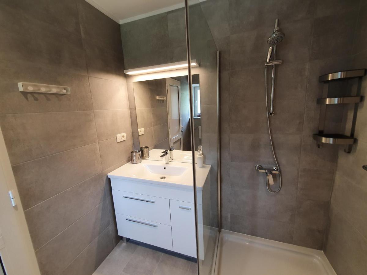 Relax House Rosemary Apartment Draga Bašćanska Екстериор снимка